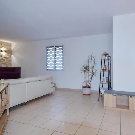 Cozy In La Capelle-et-masmolen Casa vacanze